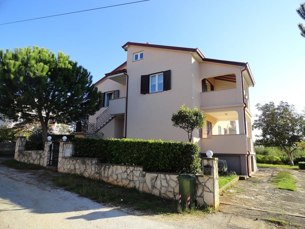 Apartment Asparagus Rovinjsko Selo Oda fotoğraf